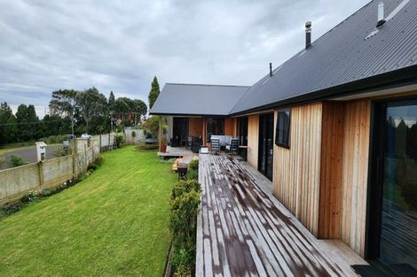 Photo of property in 6a Donnelly Street, Oakura, 4314