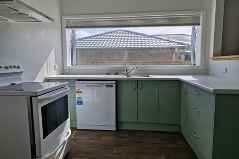 Photo of property in 33 Upjohn Street, Brooklands, New Plymouth, 4310
