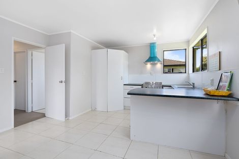 Photo of property in 2/5 Ebenezer Way, Clendon Park, Auckland, 2103
