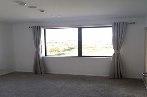 Photo of property in Apollo Apartments, 201/46 Rosedale Road, Rosedale, Auckland, 0632