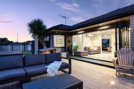 Photo of property in 618 Gloucester Road, Papamoa Beach, Papamoa, 3118