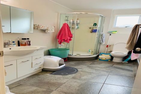 Photo of property in 156 Lynn Road, Bayview, Auckland, 0629