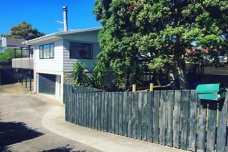 Photo of property in 2/13 Gibraltar Street, Howick, Auckland, 2014