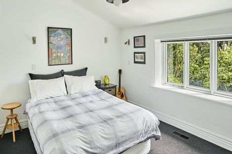 Photo of property in 31 Nikau Street, Eastbourne, Lower Hutt, 5013