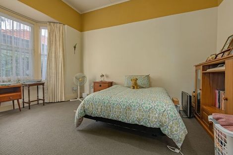 Photo of property in 14 Freyberg Street, Roslyn, Palmerston North, 4414