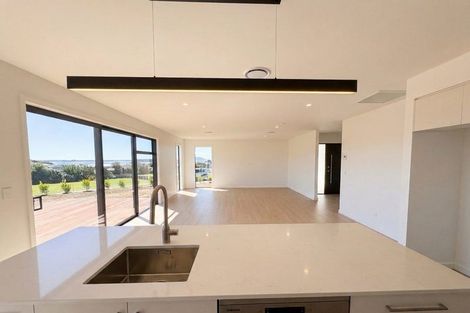 Photo of property in 22 Korora Crescent, Omokoroa, 3114