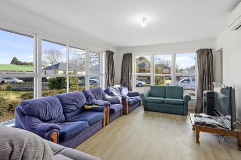 Photo of property in 53 Hillary Crescent, Upper Riccarton, Christchurch, 8041