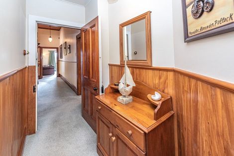 Photo of property in 17 Portal Street, Durie Hill, Whanganui, 4500