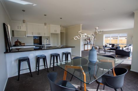 Photo of property in 62 Feist Street, Carterton, 5713