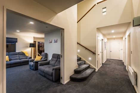 Photo of property in 8 Fernridge Way, Tirohanga, Lower Hutt, 5010