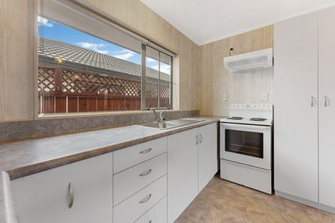 Photo of property in 6 Surrey Lane, Levin, 5510