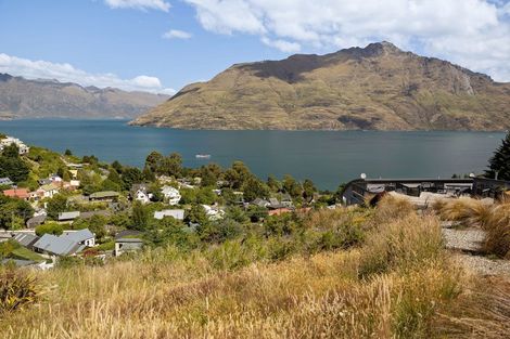 Photo of property in 64 Dart Place, Fernhill, Queenstown, 9300