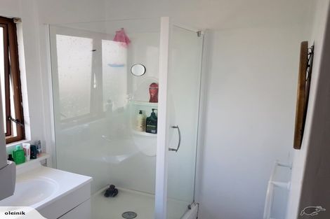 Photo of property in 2/68 West Coast Road, Glen Eden, Auckland, 0602