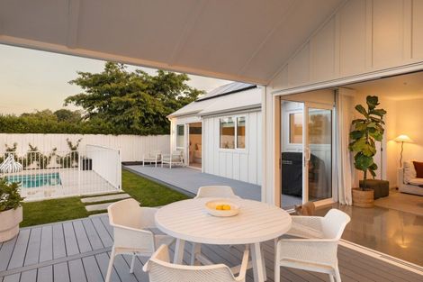 Photo of property in 22 Hugo Shaw Drive, Cambridge, 3434