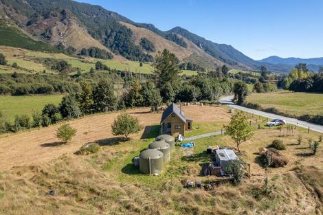 Photo of property in 636 Tutaki Road South, Tutaki, Murchison, 7077