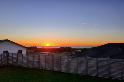 Photo of property in 3b Sunset Street, Bell Block, New Plymouth, 4312