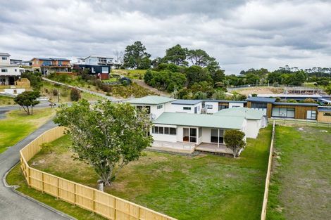 Photo of property in 60 Moir Point Road, Mangawhai Heads, Mangawhai, 0505