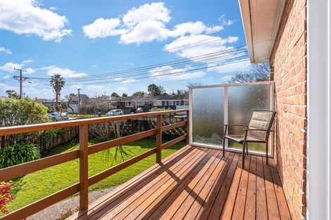 Photo of property in 52 Old Lake Road, Narrow Neck, Auckland, 0624