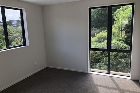 Photo of property in 60a Seymour Road, Sunnyvale, Auckland, 0612