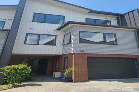 Photo of property in 74 Te Oneroa Way, Long Bay, Auckland, 0630
