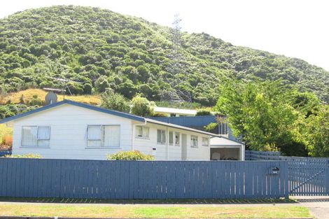 Photo of property in 65 Hartford Crescent, Totara Park, Upper Hutt, 5018