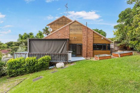 Photo of property in 1/16 Cairnbrae Court, Northcross, Auckland, 0632