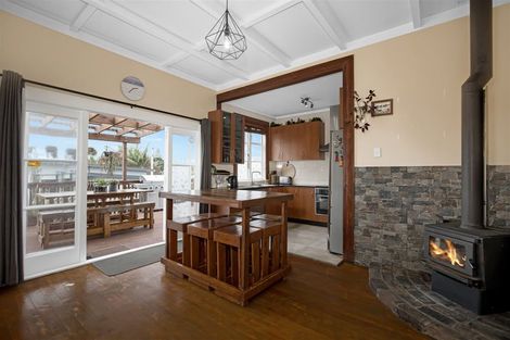 Photo of property in 1/275 Great North Road, Henderson, Auckland, 0612