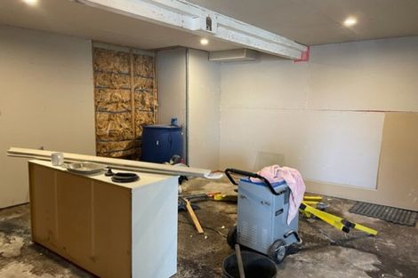 Photo of property in 119 Omata Road, Marfell, New Plymouth, 4310