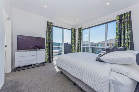 Photo of property in 5 Ropere Street, Kumeu, 0810