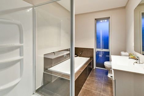 Photo of property in 135 Hillpark Drive, Pokeno, 2402