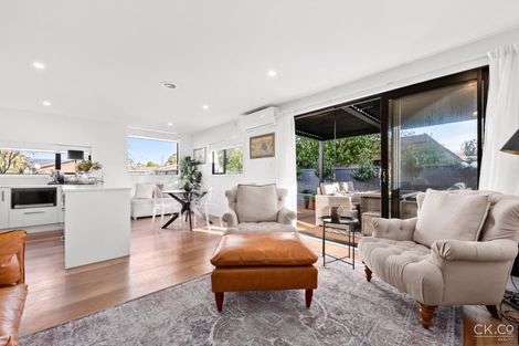 Photo of property in 1/51 Kings Crescent, Hutt Central, Lower Hutt, 5010