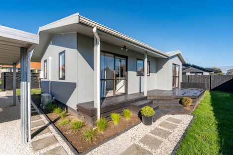 Photo of property in 25b Ross Crescent, Fairfield, Hamilton, 3214
