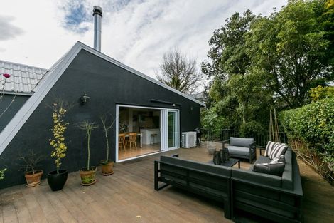 Photo of property in 56 Muritai Crescent, Havelock North, 4130