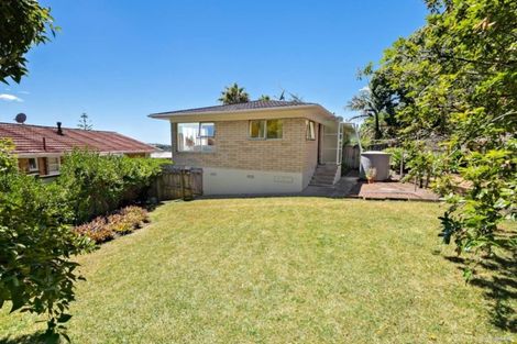 Photo of property in 2/4 Velma Road, Hillcrest, Auckland, 0627