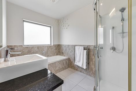 Photo of property in 20 Whitney Place, Rototuna North, Hamilton, 3210