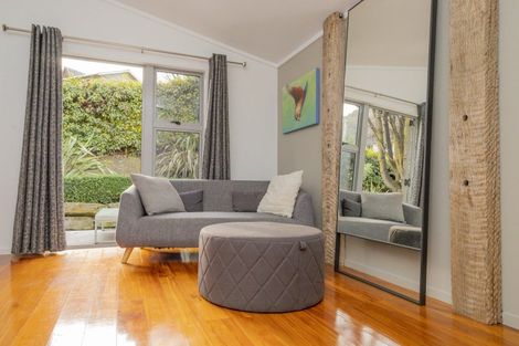 Photo of property in 1 Mcdonnell Road, Arrowtown, 9302