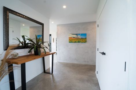 Photo of property in 450 Waitara Road, Huirangi, New Plymouth, 4373