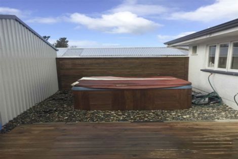 Photo of property in 77 Stobo Street, Grasmere, Invercargill, 9810