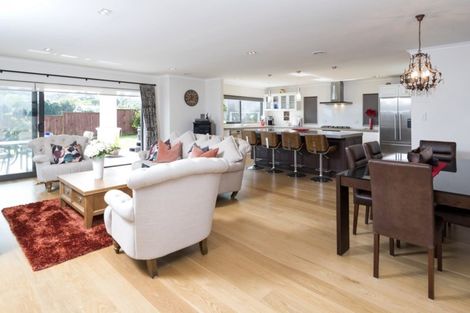 Photo of property in 30 Armstrong Farm Drive, East Tamaki Heights, Auckland, 2016