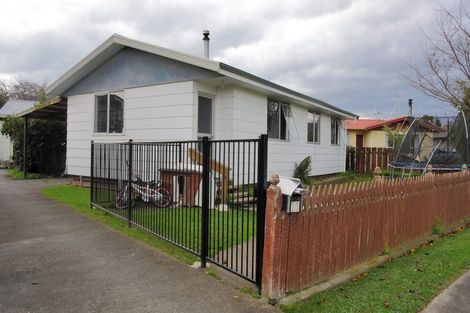 Photo of property in 10 Custom Street, Ashhurst, 4810