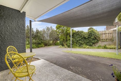Photo of property in 15d Saint Ives Grove, Whalers Gate, New Plymouth, 4310