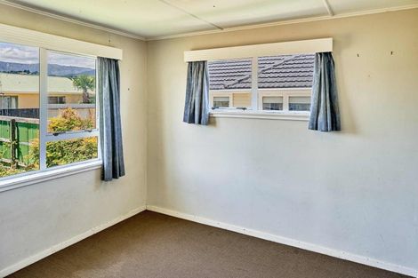 Photo of property in 7 Massey Street, Elderslea, Upper Hutt, 5018