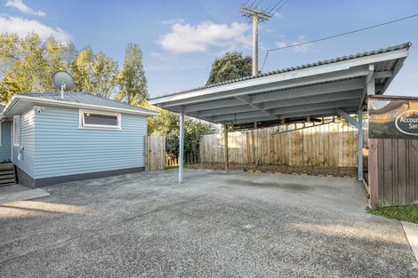 Photo of property in 90 Kelman Road, Kelston, Auckland, 0602