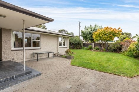 Photo of property in 220 Grimseys Road, Redwood, Christchurch, 8051