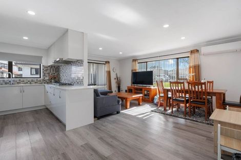 Photo of property in 106b Beach Road, Pahurehure, Papakura, 2113
