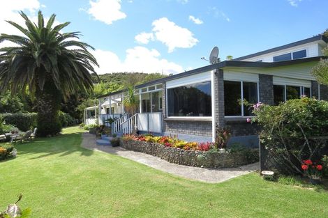 Photo of property in 1990 Long Bay Road, Coromandel, 3581