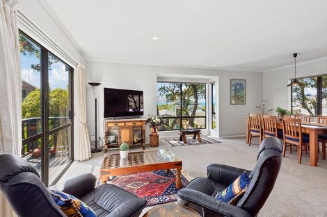 Photo of property in 126a Breaker Bay Road, Breaker Bay, Wellington, 6022