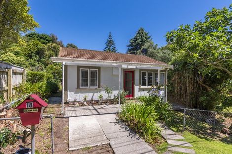 Photo of property in 18 Dell Road, Raumati South, Paraparaumu, 5032