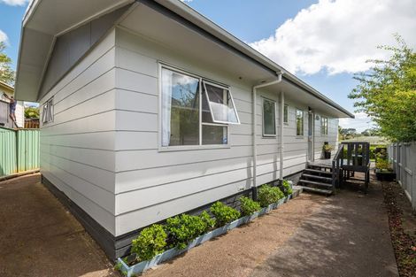 Photo of property in 2/8 Helena Street, Massey, Auckland, 0614