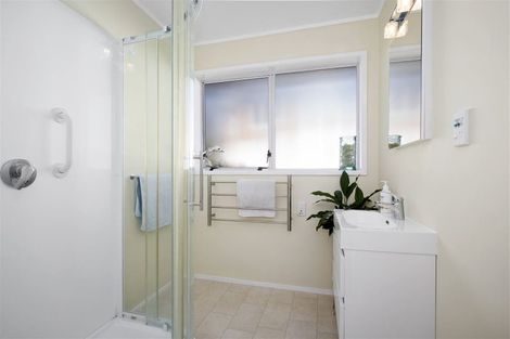 Photo of property in 2a Lynley Terrace, Pukekohe, 2120